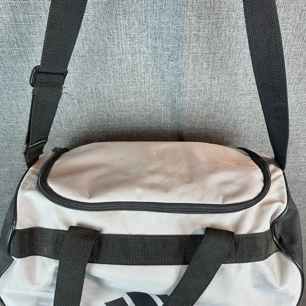 Adidas Duffel Bag‎ Gym Travel Sports Bag Lightweight Black Gray Logo